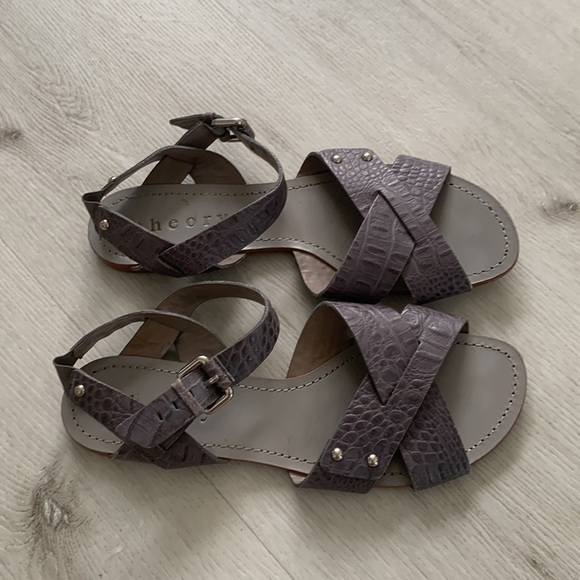 Theory Leather Python Size 10 Grey Sandals all leather gray summer vacation Croc - Picture 3 of 15